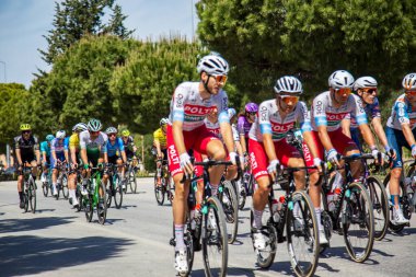 İzmir, TURKEY- 27 Nisan 2024: 59. Türkiye Cumhurbaşkanlığı Bisiklet Turu ve Uluslararası İstanbul maratonu