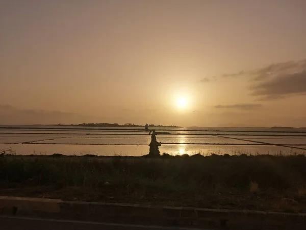 güzel gün batımının resimsel manzarası