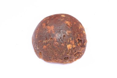 Beyaz arka planda izole edilmiş avuç içi çentikleri, Güney Hindistan tamil nadu tatlısı Palm Jaggery 'den yapılır.