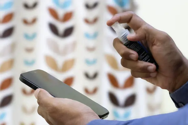 Cihazı temizlemek için akıllı telefon ve IP çözeltisi