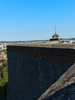 Besancon, Ağustos 2022 - Besancon 'un güzel şehrini ziyaret edin