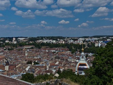 Besancon, Ağustos 2022 - Besancon 'un güzel şehrini ziyaret edin