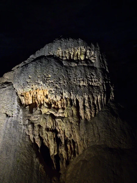 法国伊塔兰2022年 参观宏伟的Gouffre Poudrey 7000米地下 法国第三大裂谷和世界第十大裂谷 — 图库照片