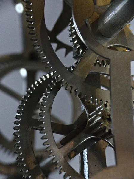 Equipo Para Medir Tiempo Mecánicamente Con Ayuda Engranajes Reloj Péndulo —  Fotos de Stock