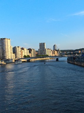 Liege, Belçika - Temmuz 2022: Güzel Liege şehrini ziyaret edin - Yanan Şehir