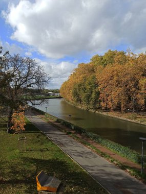 Lille, Ekim 2022: Sonbahar boyunca Flanders 'ın başkenti Lille' de güzel yürüyüşler