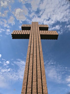 Colombey-les-Deux-eglises, Ağustos 2022 - General De Gaulle Anıtı 'nın ziyareti - Lorraine Haçı üzerine görüş
