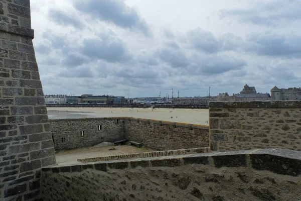 法国圣马洛 2019年8月 参观位于布列塔尼的私人城市圣马洛 经过要塞和壮观的海滩 — 图库照片