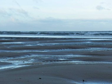 Opal Coast, Eylül 2018: Yüksek gelgitler sırasında Kuzey Fransa 'nın güzel plajlarını ve kayalıklarını ziyaret edin