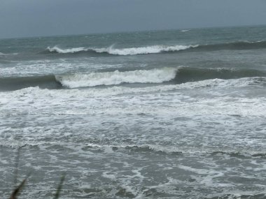 Opal Coast, Eylül 2018: Yüksek gelgitler sırasında Kuzey Fransa 'nın güzel plajlarını ve kayalıklarını ziyaret edin