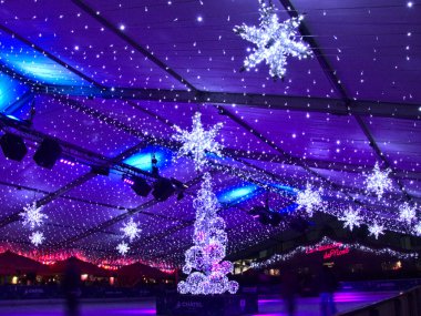 Lige, Aralık 2022: Şenlik döneminde Belçika 'nın güzel Lige kentini ziyaret edin