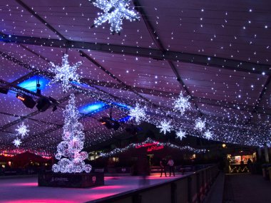 Lige, Aralık 2022: Şenlik döneminde Belçika 'nın güzel Lige kentini ziyaret edin