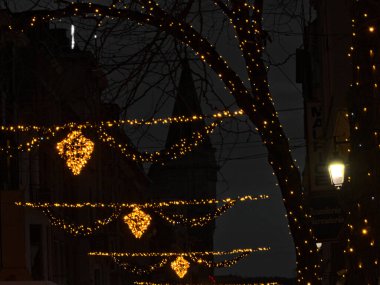 Lige, Aralık 2022: Şenlik döneminde Belçika 'nın güzel Lige kentini ziyaret edin