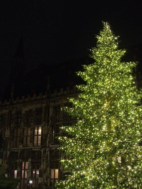 Aachen, Aralık 2022: Bayram döneminde Almanya 'nın güzel Aachen şehrini ziyaret edin