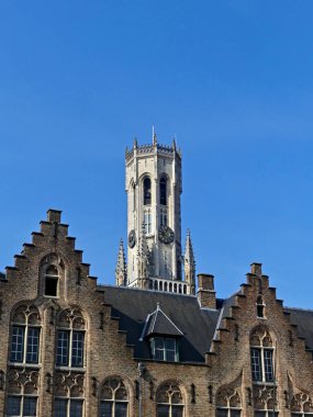 Bruges, Nisan 2023: Kuzey Venedik 'teki Bruges binalarının muhteşem cepheleri