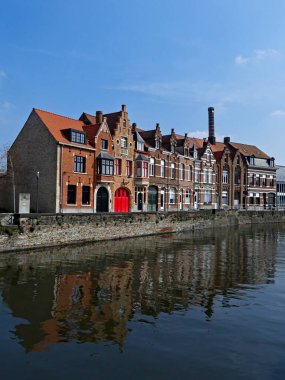 Bruges, Nisan 2023: Bruges binalarının muhteşem cepheleri, Kuzey Venedik