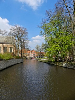 Bruges, Nisan 2023: Bruges binalarının muhteşem cepheleri, Kuzey Venedik