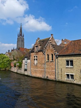 Bruges, Nisan 2023: Bruges binalarının muhteşem cepheleri, Kuzey Venedik