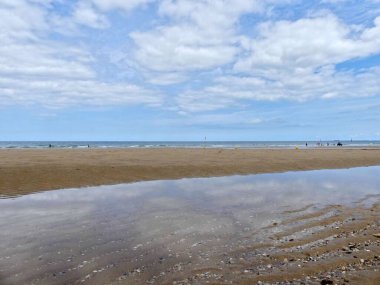 Ouistreham, Ağustos 2023 - Kieffer komandosunun 6 Haziran 1944 'te karaya çıktığı güzel Ouistreham şehrini ziyaret edin. Kumsal manzarası