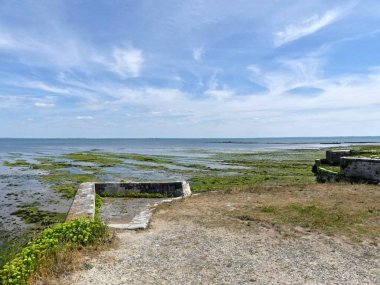 Saint-Martin-de-R, Ağustos 2024 Fransa 'nın Atlantik kıyısındaki Ile de R' deki güzel Saint-Martin-de-R kasabasını ziyaret edin..