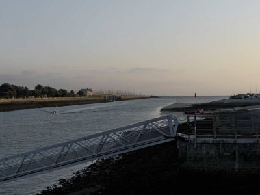 La Rochelle Fransa 'nın Atlantik kıyısındaki muhteşem La Rochelle şehrini ziyaret edin.
