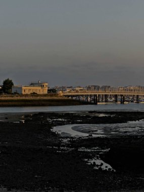 La Rochelle Fransa 'nın Atlantik kıyısındaki muhteşem La Rochelle şehrini ziyaret edin.