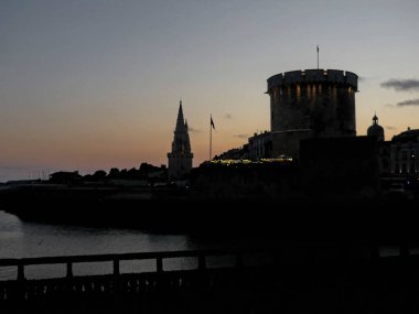 La Rochelle Fransa 'nın Atlantik kıyısındaki muhteşem La Rochelle şehrini ziyaret edin.