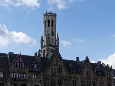 Bruges, Mart 2025 - Belçika 'nın güzel şehri Bruges' u ziyaret edin, aynı zamanda kuzeyin Venedik 'i olarak da bilinir - şehir manzarası ve Flaman tarzı evler