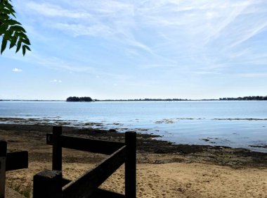 Ile-aux-Moines, Ağustos 2025: Brittany 'deki Morbihan Körfezi' nde Ile-aux-Moines civarında yürüyüş