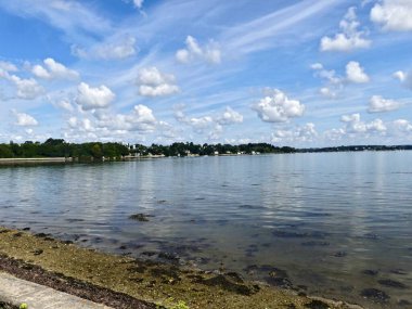 Ile-aux-Moines, Ağustos 2025: Brittany 'deki Morbihan Körfezi' nde Ile-aux-Moines civarında yürüyüş