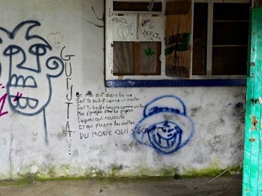 Ile-aux-Moines, Ağustos 2025: Brittany 'deki Morbihan Körfezi' nde Ile-aux-Moines civarında yürüyüş