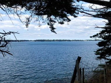 Ile-aux-Moines, Ağustos 2025: Brittany 'deki Morbihan Körfezi' nde Ile-aux-Moines civarında yürüyüş