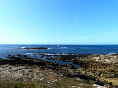 Quiberon, Ağustos 2025: Britanya 'nın Morbihan Körfezi' nde Quiberon yarımadasında yürüyüş