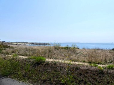 Quiberon, Ağustos 2025: Britanya 'nın Morbihan Körfezi' nde Quiberon yarımadasında yürüyüş