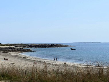 Quiberon, Ağustos 2025: Britanya 'nın Morbihan Körfezi' nde Quiberon yarımadasında yürüyüş