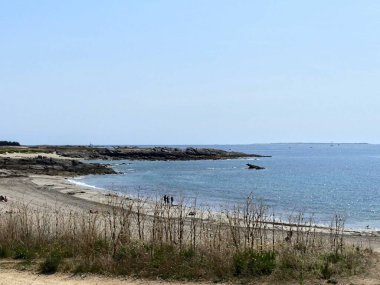 Quiberon, Ağustos 2025: Britanya 'nın Morbihan Körfezi' nde Quiberon yarımadasında yürüyüş