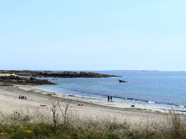 Quiberon, Ağustos 2025: Britanya 'nın Morbihan Körfezi' nde Quiberon yarımadasında yürüyüş