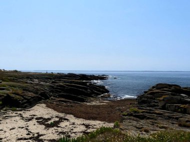 Quiberon, Ağustos 2025: Britanya 'nın Morbihan Körfezi' nde Quiberon yarımadasında yürüyüş