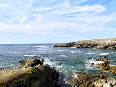 Quiberon, Ağustos 2025: Britanya 'nın Morbihan Körfezi' nde Quiberon yarımadasında yürüyüş