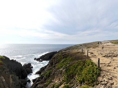 Quiberon, Ağustos 2025: Britanya 'nın Morbihan Körfezi' nde Quiberon yarımadasında yürüyüş