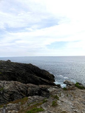 Quiberon, Ağustos 2025: Britanya 'nın Morbihan Körfezi' nde Quiberon yarımadasında yürüyüş