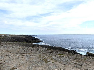 Quiberon, Ağustos 2025: Britanya 'nın Morbihan Körfezi' nde Quiberon yarımadasında yürüyüş