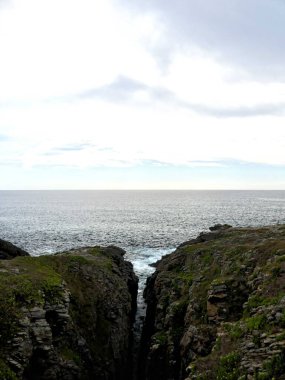 Quiberon, Ağustos 2025: Britanya 'nın Morbihan Körfezi' nde Quiberon yarımadasında yürüyüş
