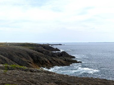 Quiberon, Ağustos 2025: Britanya 'nın Morbihan Körfezi' nde Quiberon yarımadasında yürüyüş