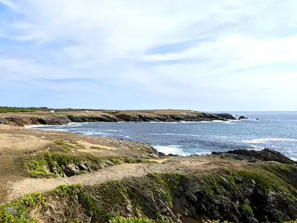 Quiberon, Ağustos 2025: Britanya 'nın Morbihan Körfezi' nde Quiberon yarımadasında yürüyüş