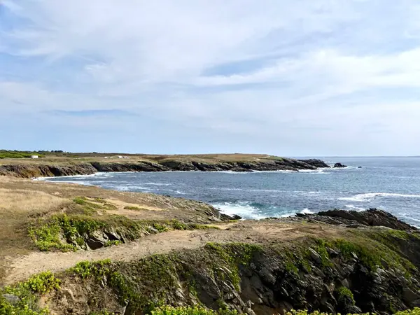 Quiberon, Ağustos 2025: Britanya 'nın Morbihan Körfezi' nde Quiberon yarımadasında yürüyüş
