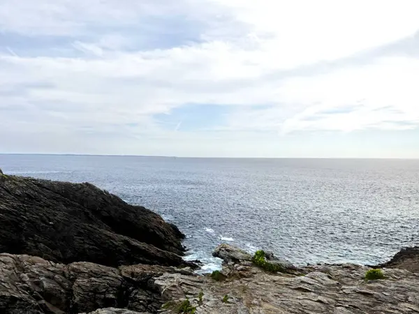 Quiberon, Ağustos 2025: Britanya 'nın Morbihan Körfezi' nde Quiberon yarımadasında yürüyüş