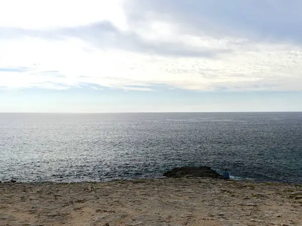 Quiberon, Ağustos 2025: Britanya 'nın Morbihan Körfezi' nde Quiberon yarımadasında yürüyüş