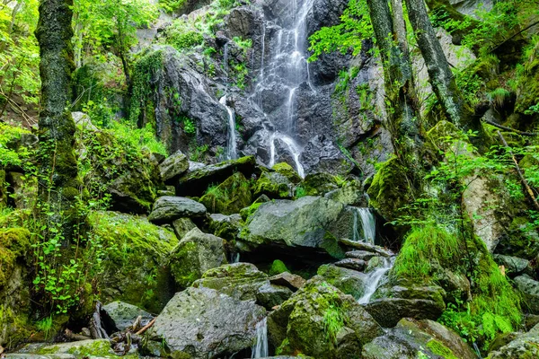 Waterfall Deep Mountain Large Rocks — Stock Photo, Image