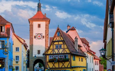 Rothenburg ob der Taubero Eski şehir sokakları ve mimarisi